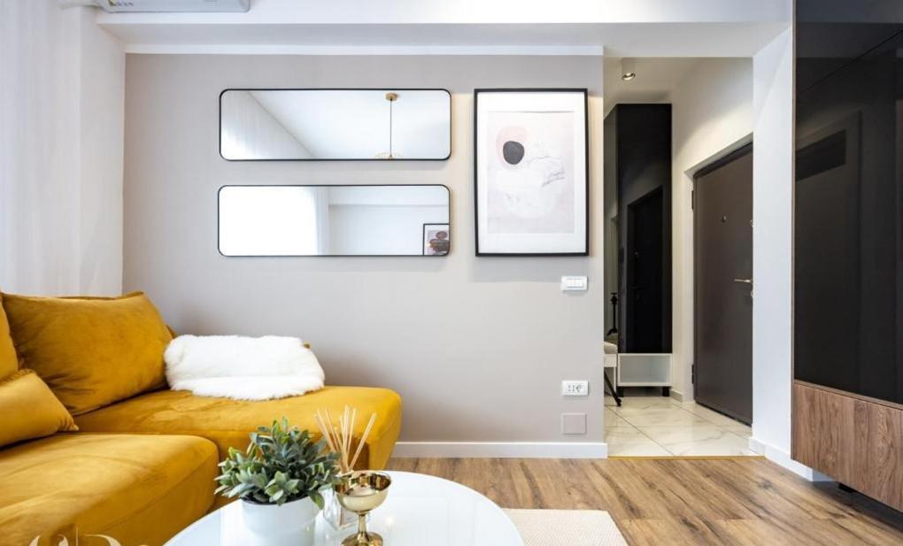 Majestic Apartament With View In Magheru บูคาเรสต์ ภายนอก รูปภาพ